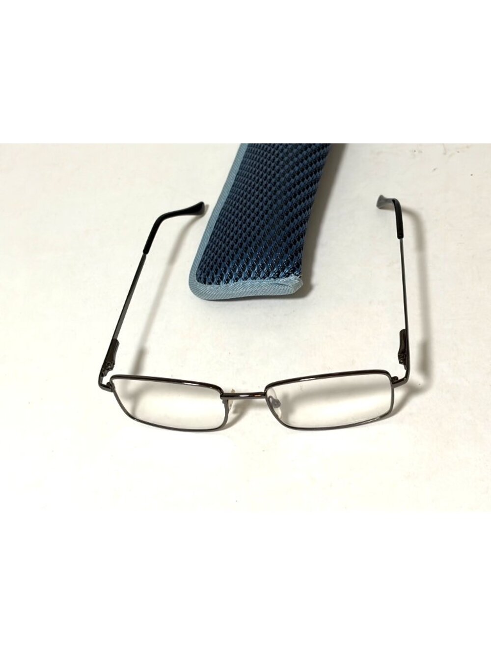 Readers Glasses 3.00 Wire Rim With Blue Case Unisex